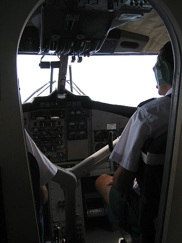 Cockpit des Wasserflugzeugs Fotos